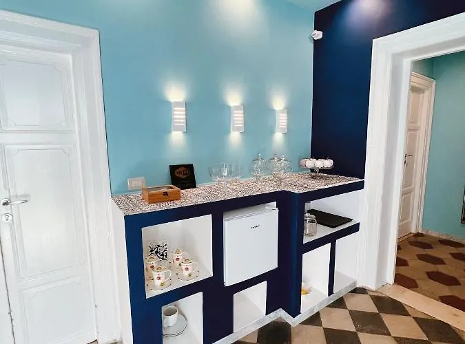 לינה וארוחת בוקר Deas 3*